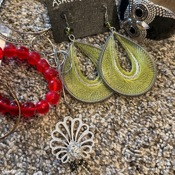 Mixed lot earring,necklaces bracelets - Picture 3 of 7